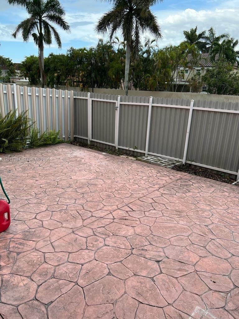 LAKE POINTE SEC 1 - Residential Lease