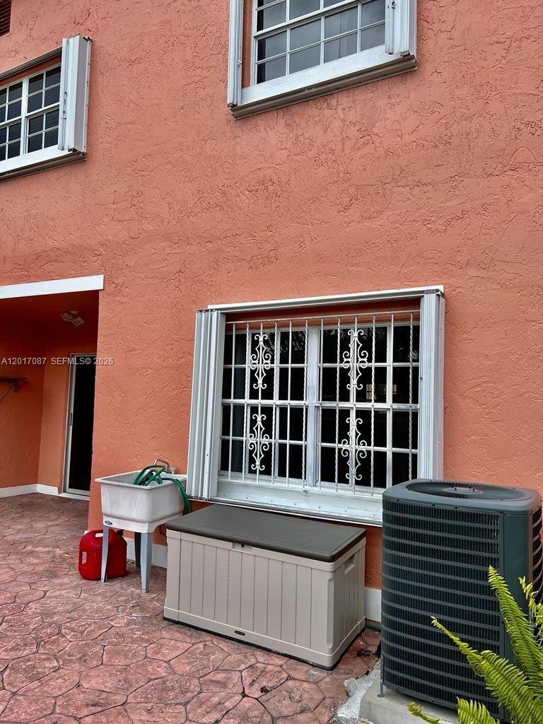 LAKE POINTE SEC 1 - Residential Lease
