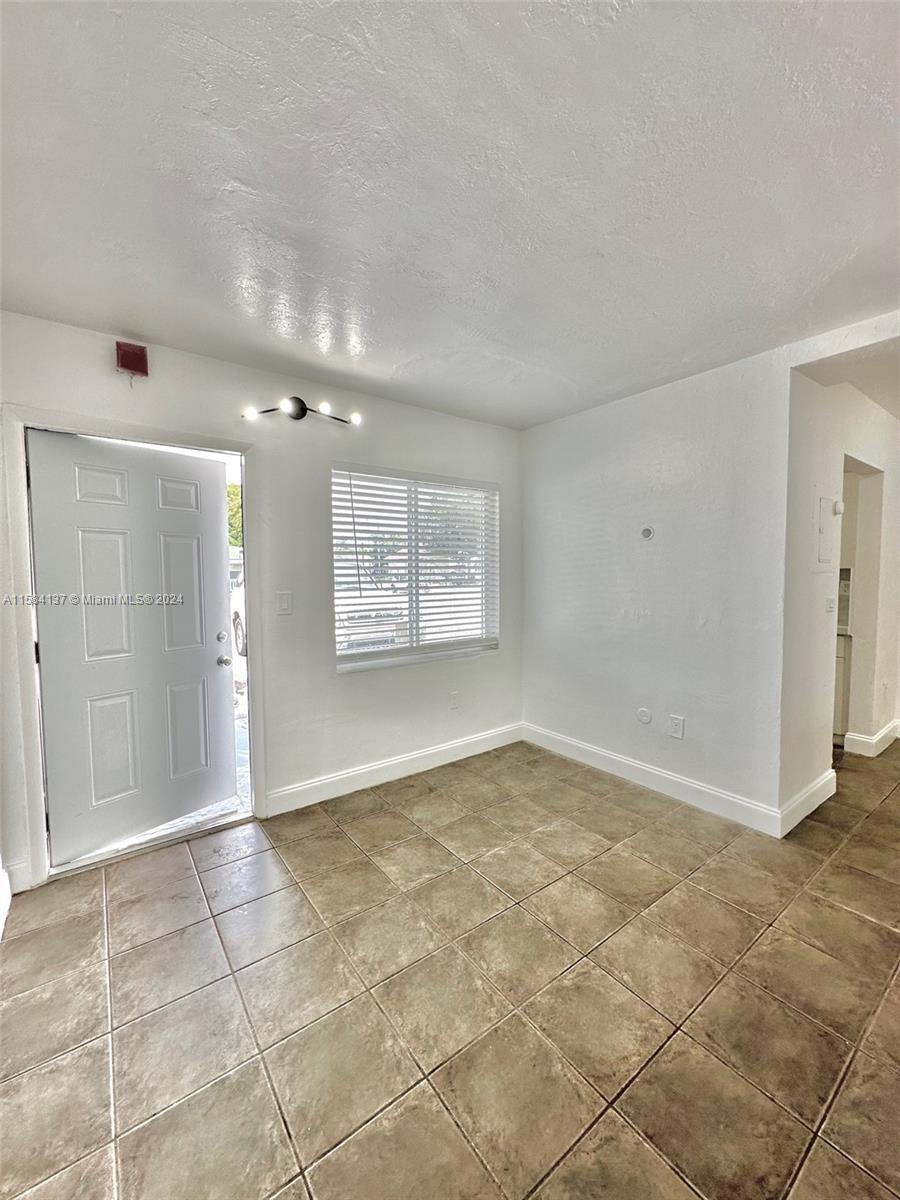 DOWDYS SUB - Residential Lease