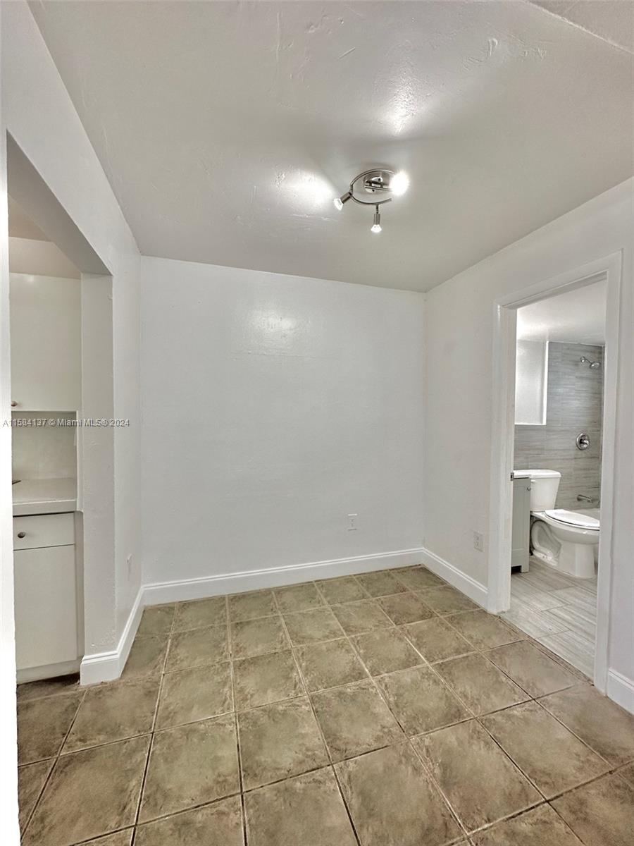DOWDYS SUB - Residential Lease
