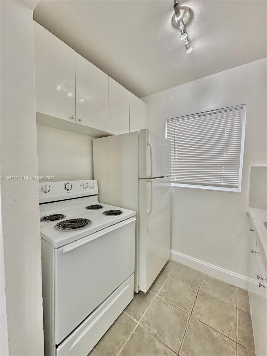 DOWDYS SUB - Residential Lease
