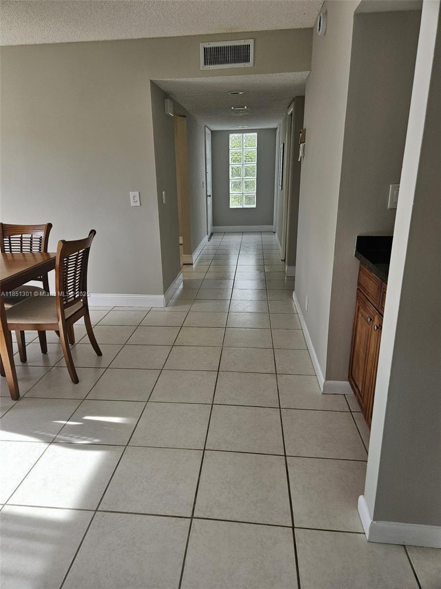 RACQUET CLUB APTS AT BONA - Residential
