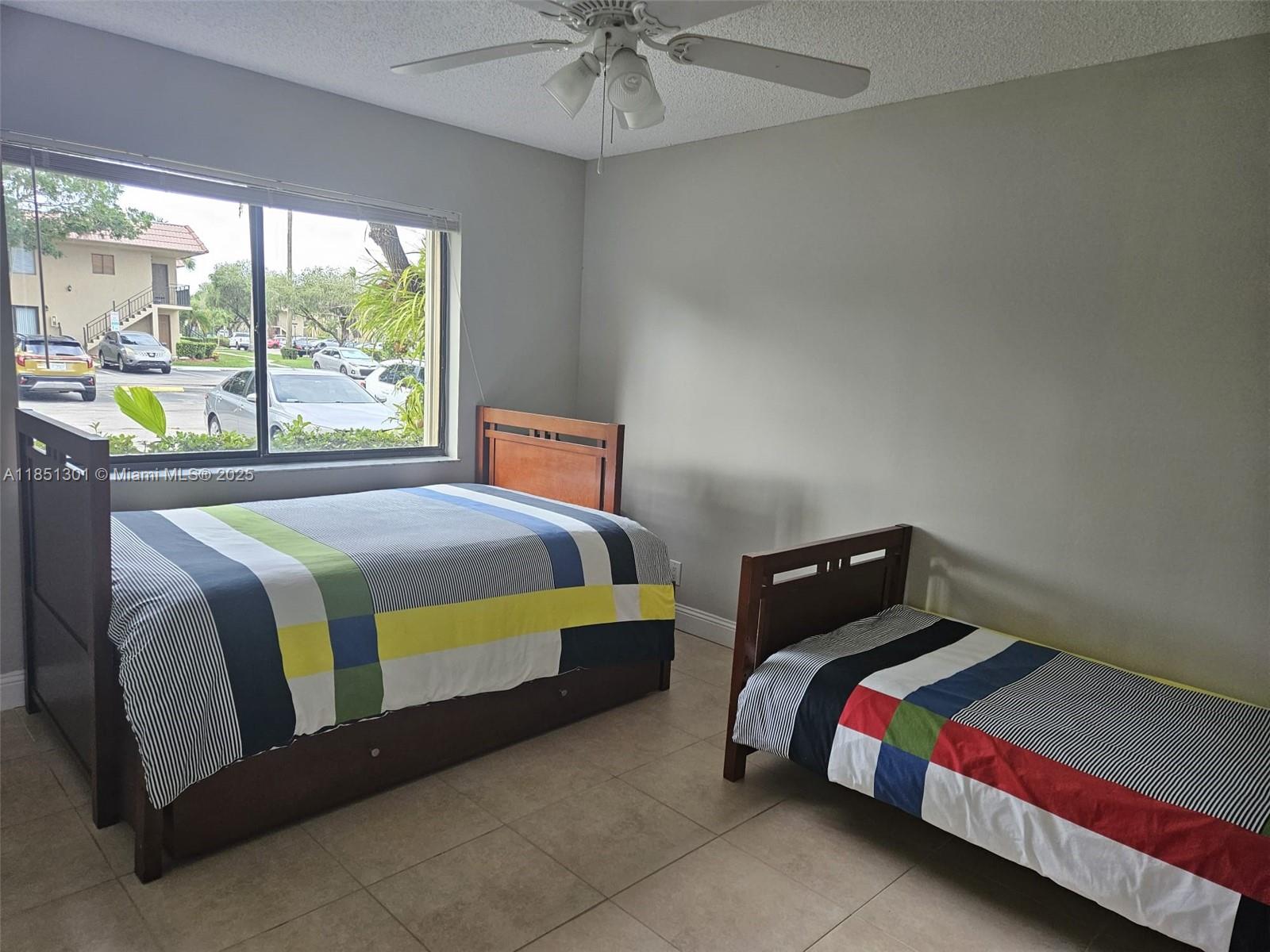 RACQUET CLUB APTS AT BONA - Residential