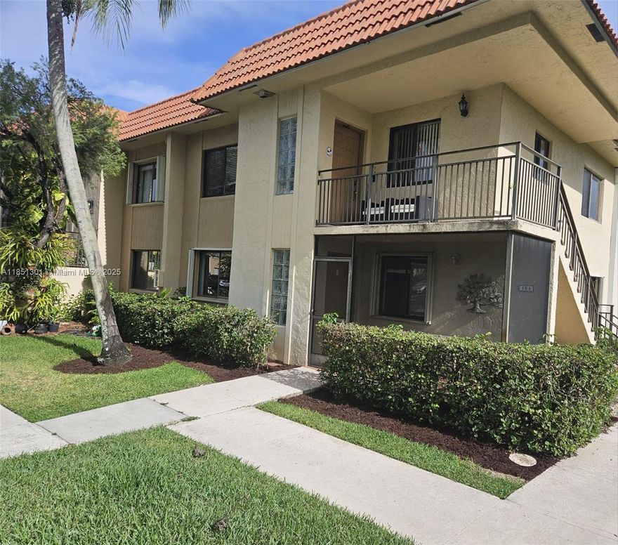 Welcome to this lovely 2-bedroom, 2-bathroom corner unit condo, located on the ground floor and in excellent condition. Fully furnished and move-in ready—just bring your suitcase! This bright and spacious home is tucked away in a peaceful and well-maintained Weston community, offering comfort and convenience in every detail.
Enjoy the privacy and ease of a ground-floor corner location, along with a true sense of community. Residents have exclusive access to the Bonaventure Country Club, featuring resort-style amenities such as a sparkling pool, tennis and pickleball courts, a business center, and more.
Ideally located near some of the best schools in the area, this is the perfect opportunity to enjoy a turnkey lifestyle in one of Weston’s most desirable neighborhoods.