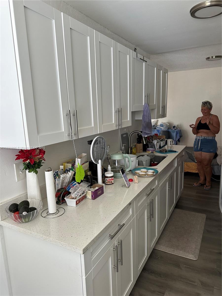 LSOLEI AT HALLANDALE BEAC - Residential Lease