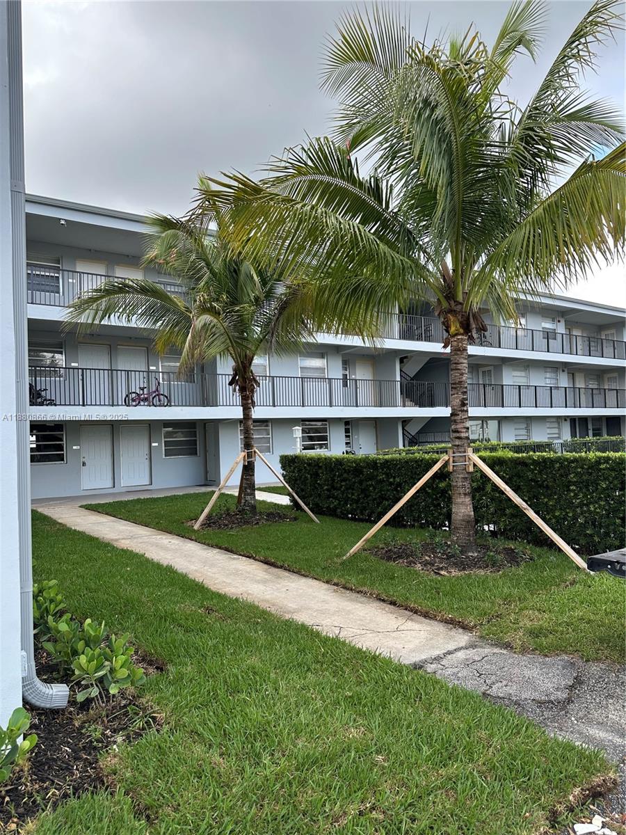 LSOLEI AT HALLANDALE BEAC - Residential Lease