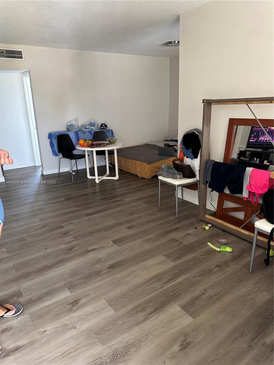 LSOLEI AT HALLANDALE BEAC - Residential Lease