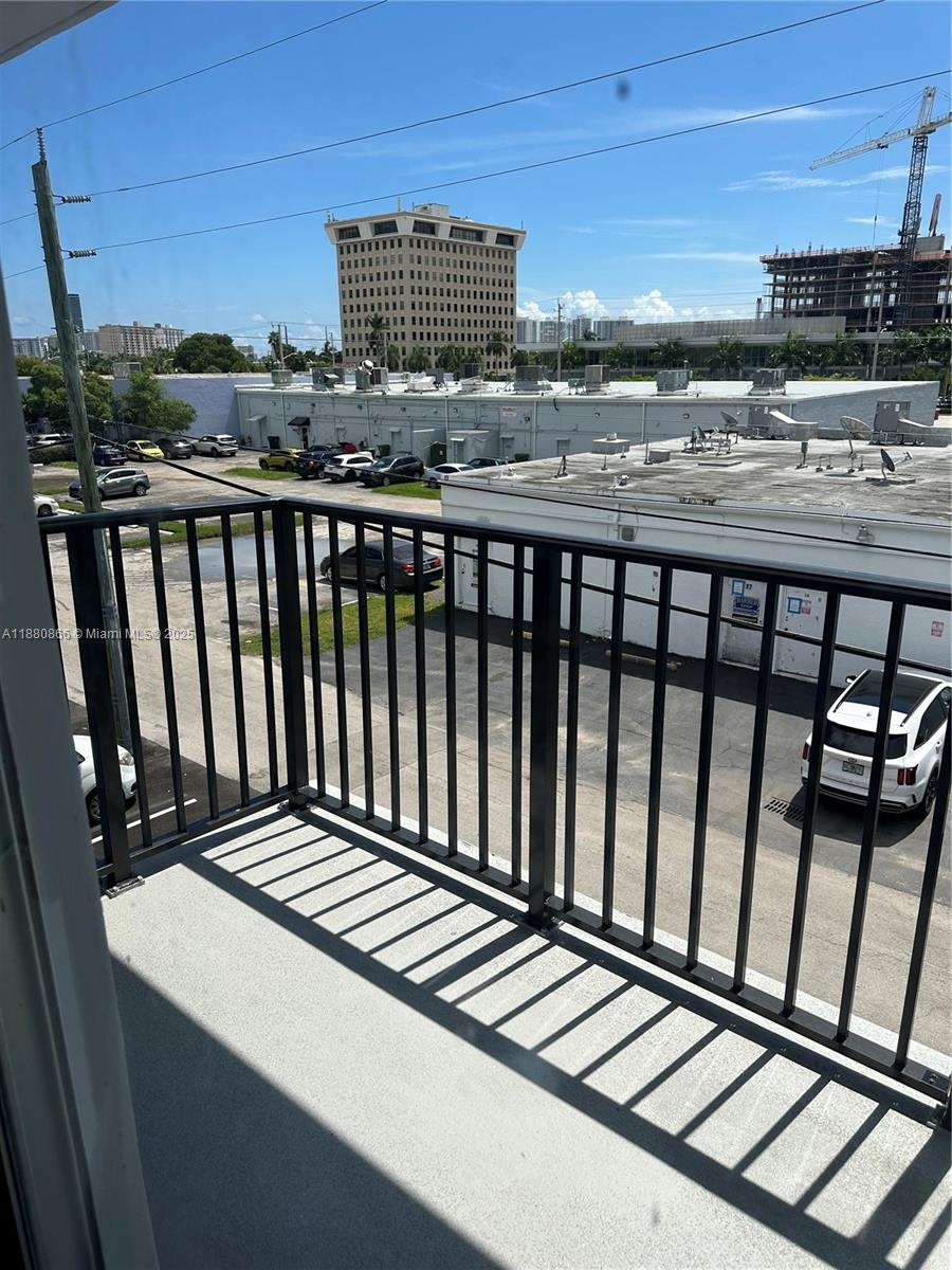 LSOLEI AT HALLANDALE BEAC - Residential Lease