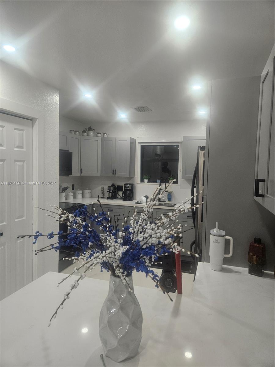 THE TROPICS AMD - Residential