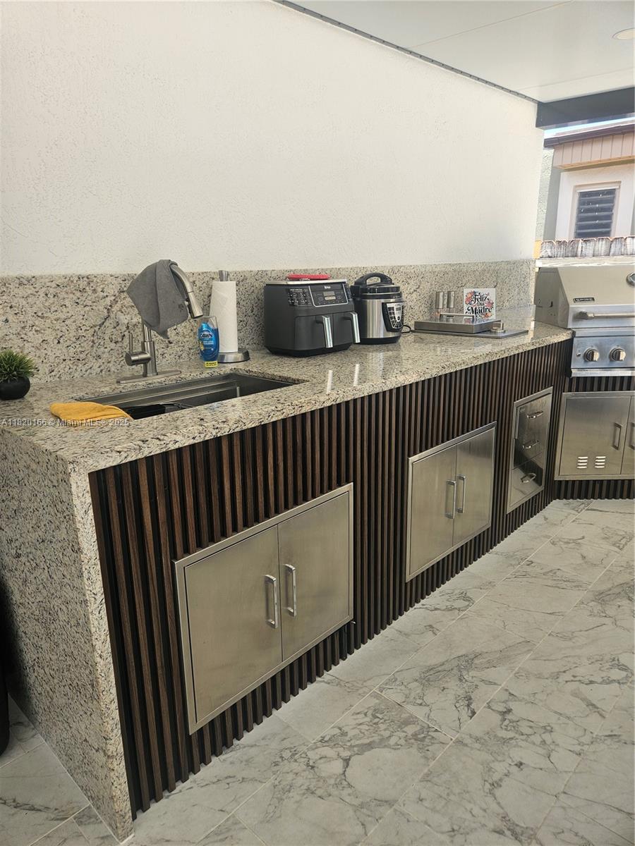 THE TROPICS AMD - Residential