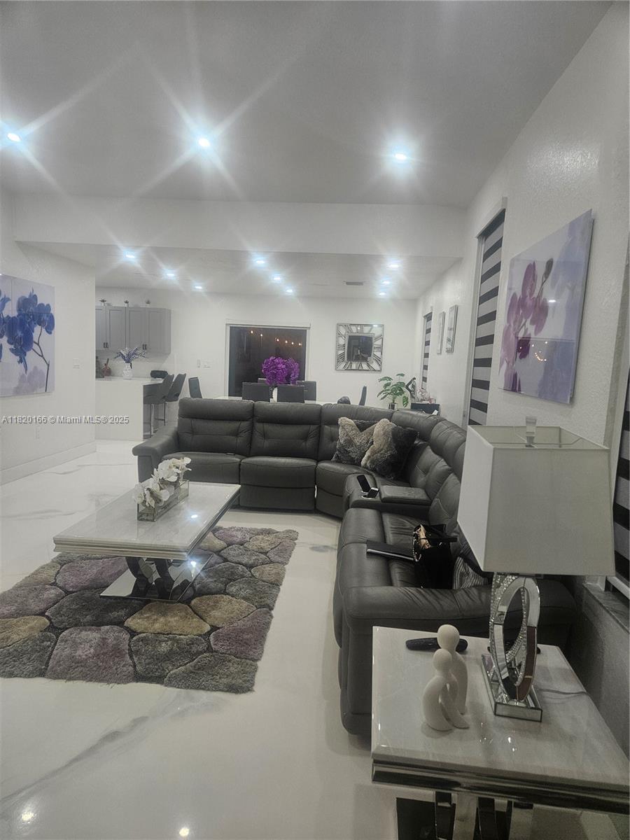 THE TROPICS AMD - Residential