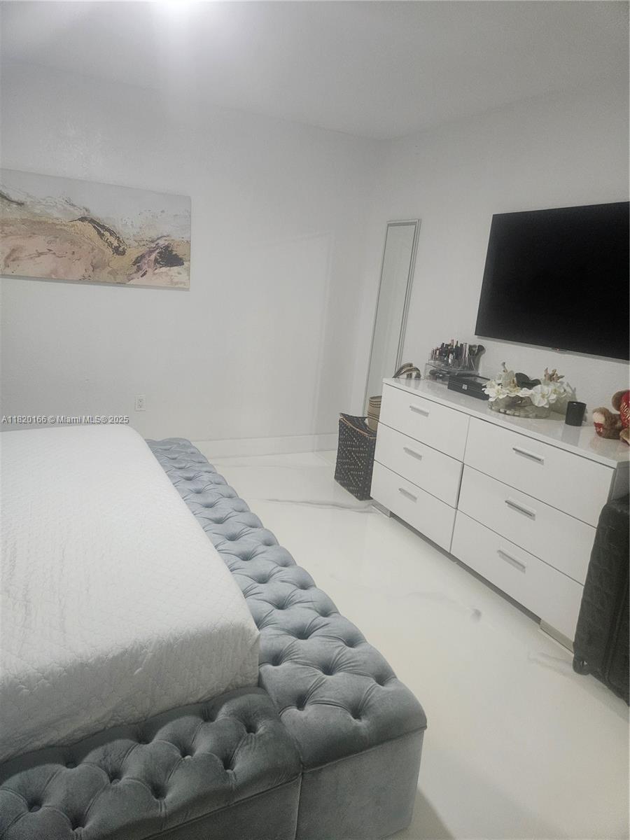 THE TROPICS AMD - Residential