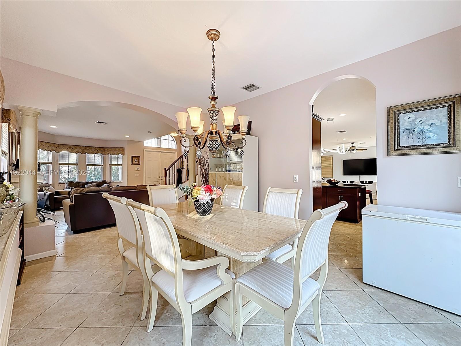 SESSA EIGHT - Residential