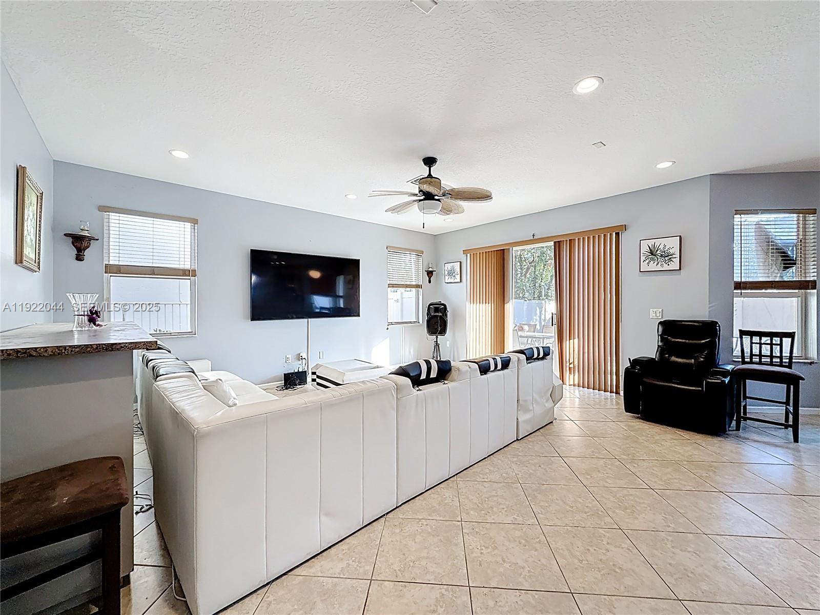 SESSA EIGHT - Residential