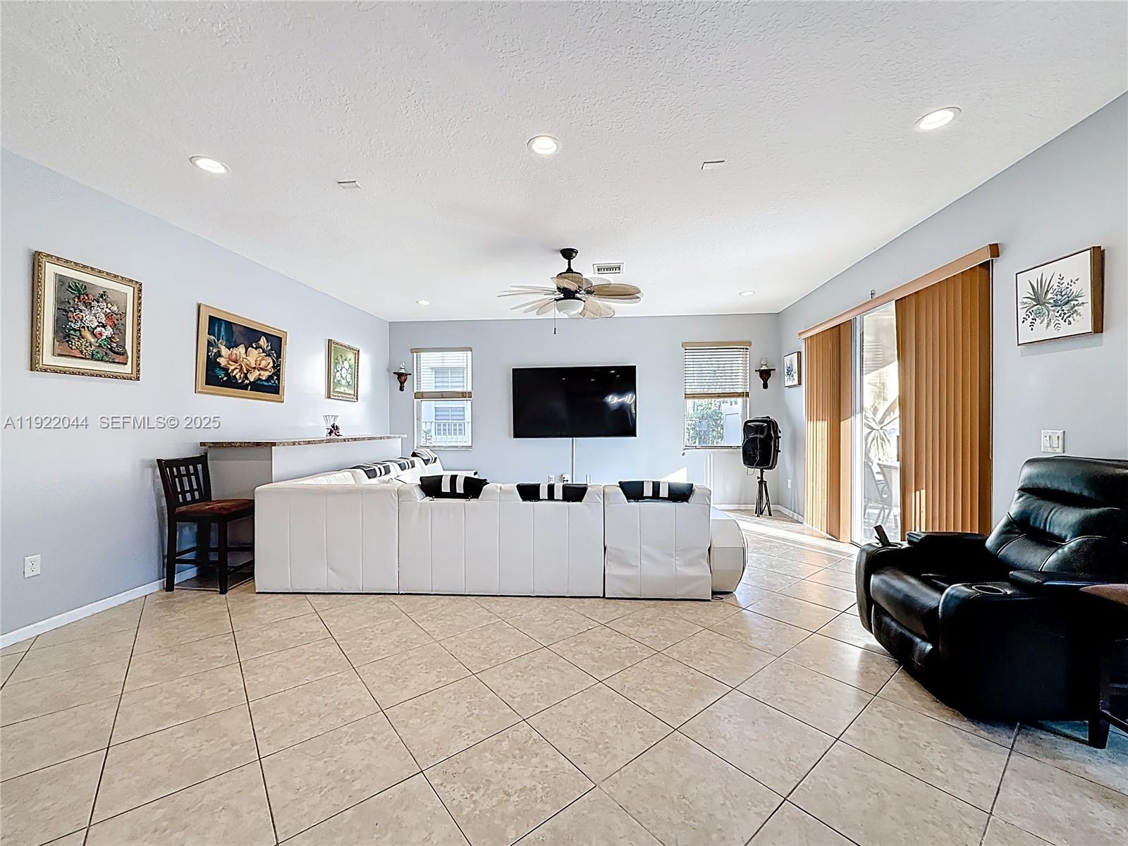 SESSA EIGHT - Residential