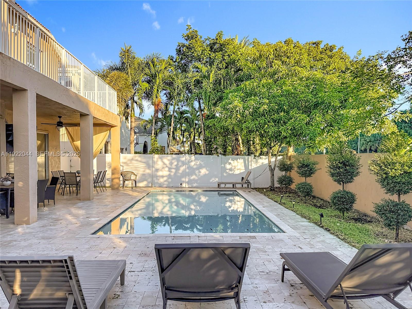 SESSA EIGHT - Residential