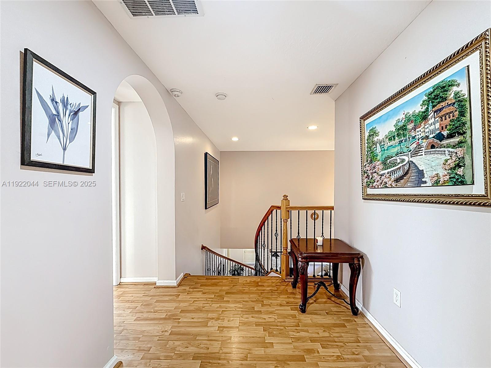 SESSA EIGHT - Residential