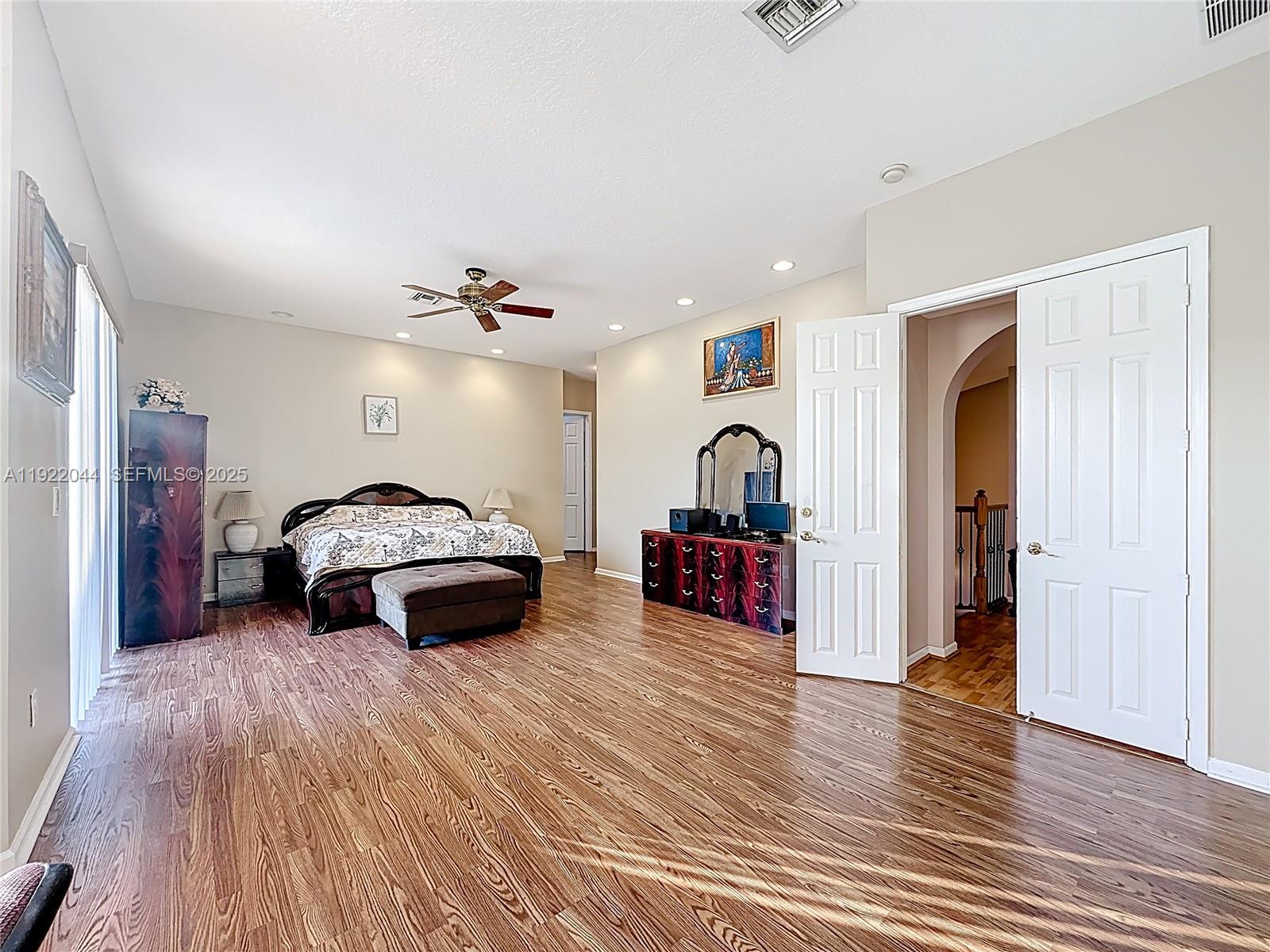 SESSA EIGHT - Residential