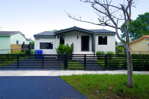 2155 SW 25th Ter Miami FL 33133