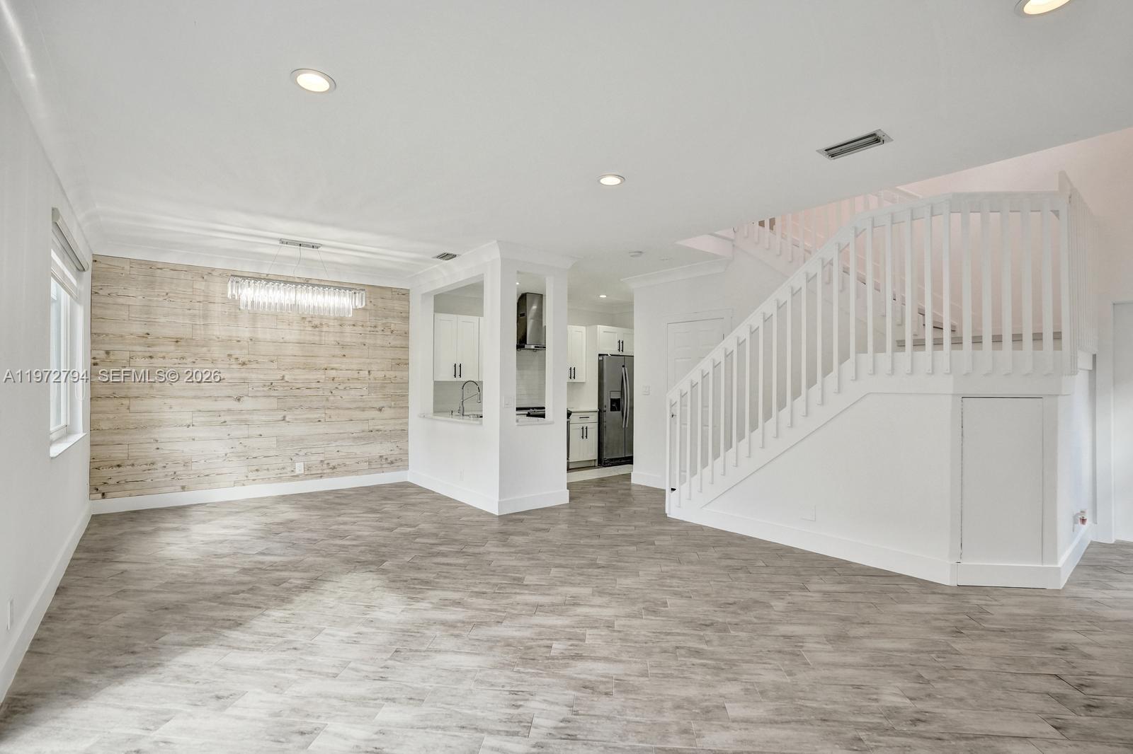 BANYAN TRAILS - Residential