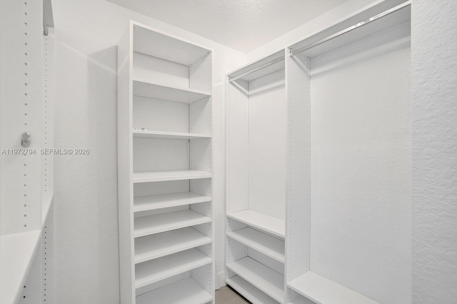 BANYAN TRAILS - Residential