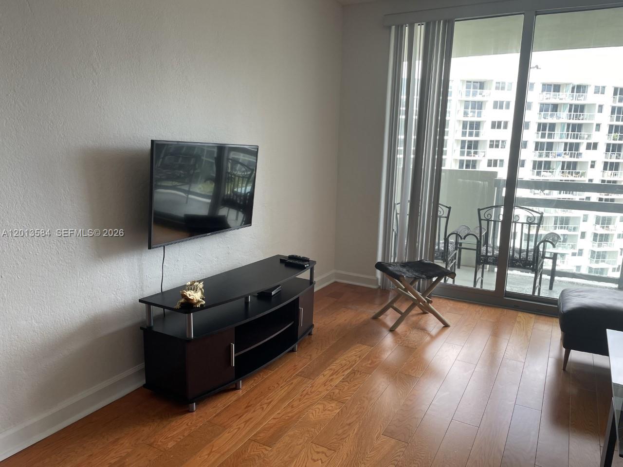 1500 Bay Rd 1142S