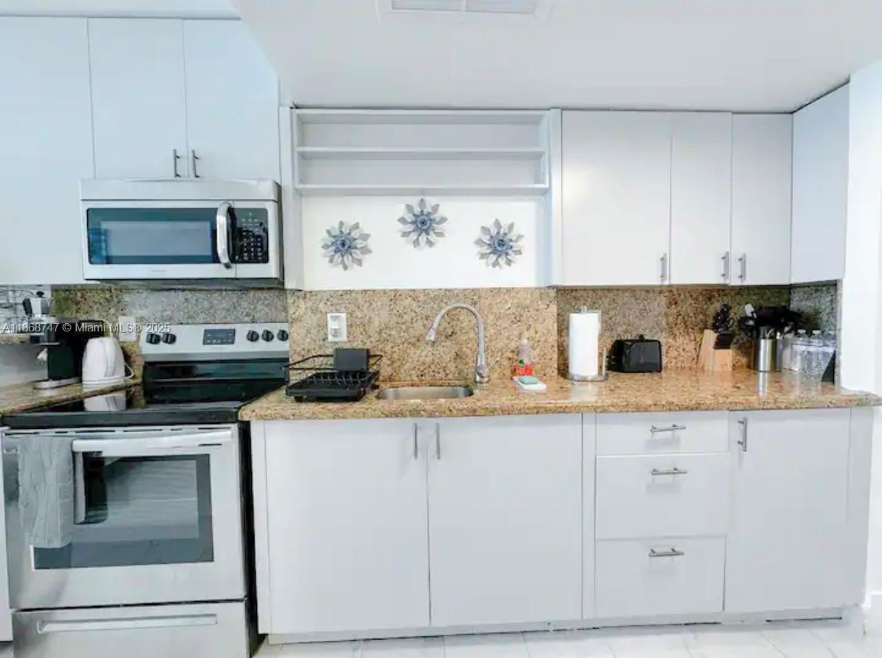 THE AVENTURA BEACH CLUB C - Residential