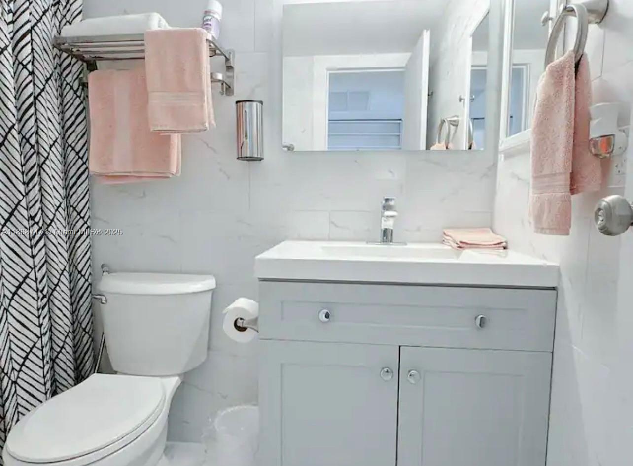 THE AVENTURA BEACH CLUB C - Residential