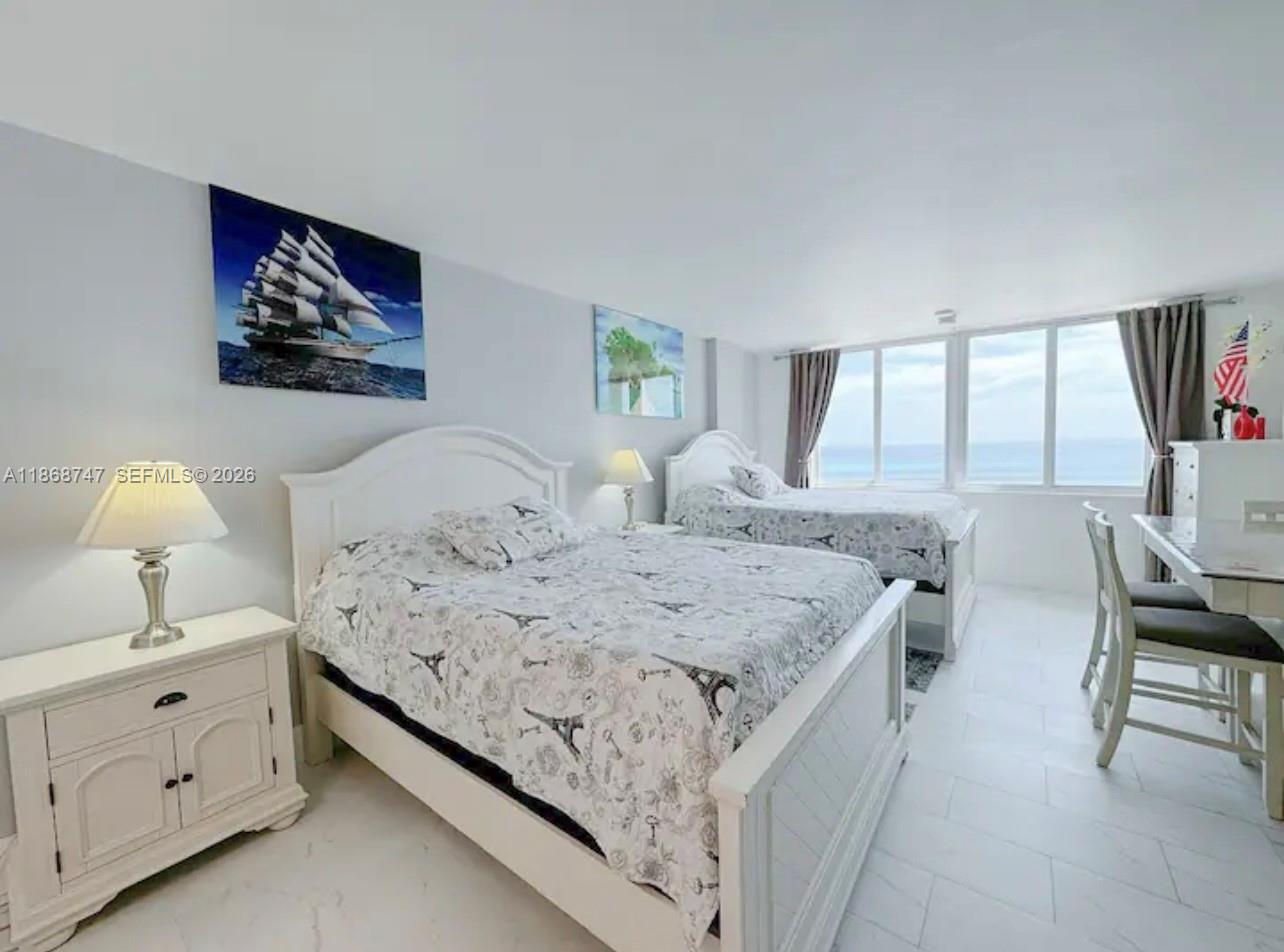 THE AVENTURA BEACH CLUB C - Residential