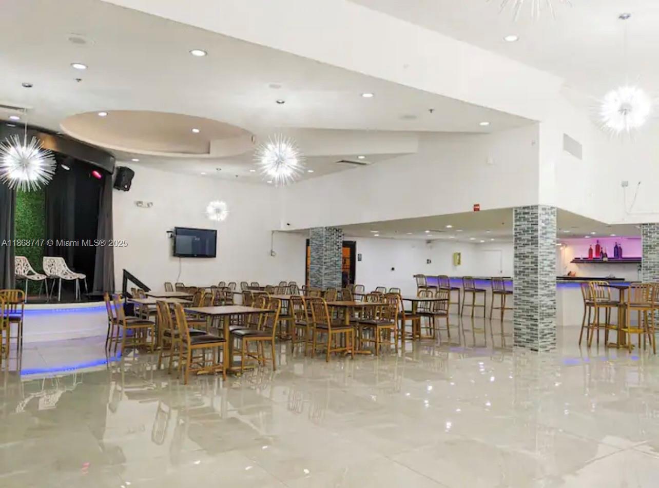 THE AVENTURA BEACH CLUB C - Residential