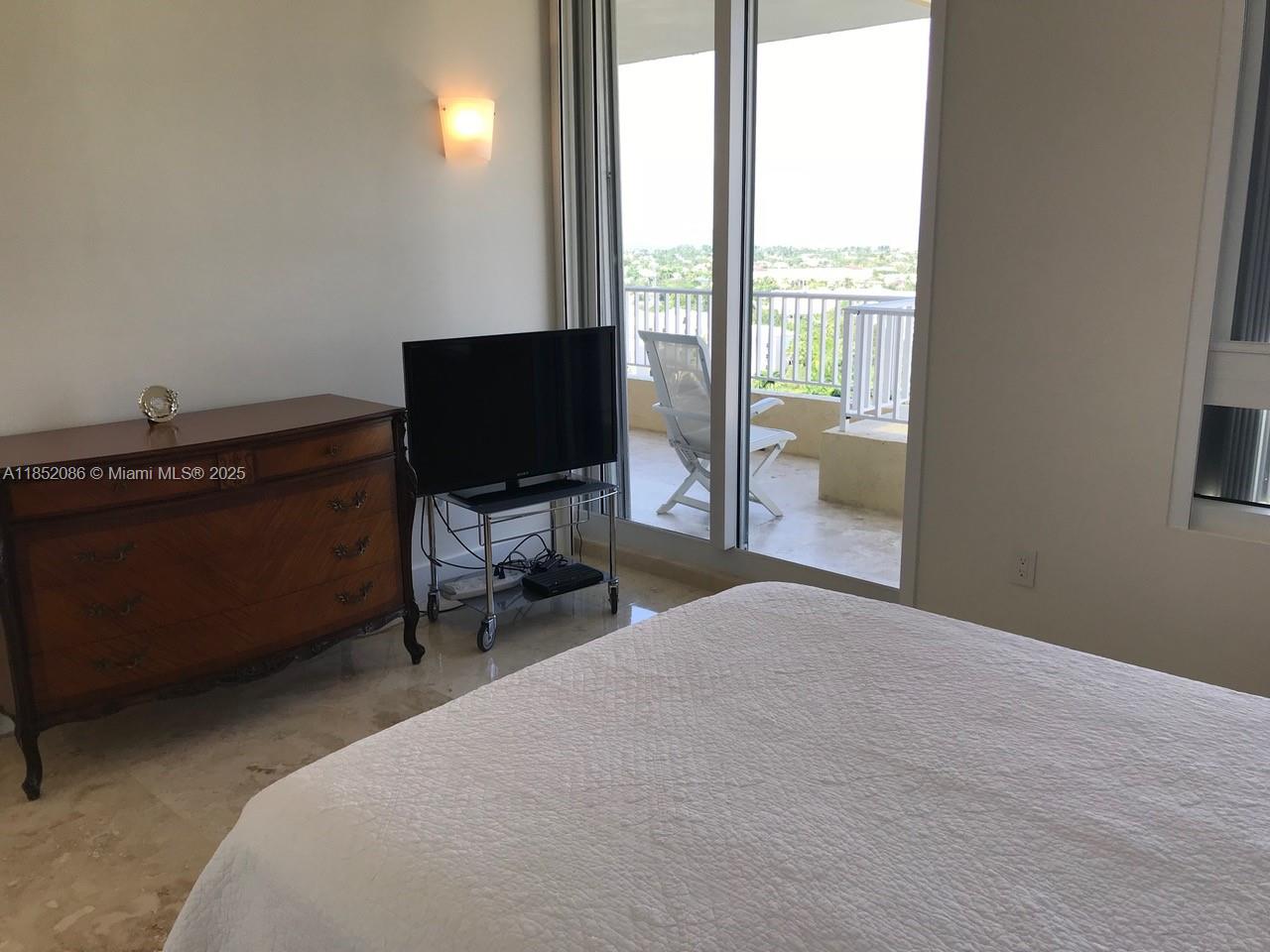 CLUB TOWER THREE CONDO - Residential Lease