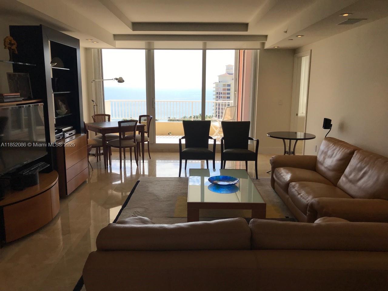 CLUB TOWER THREE CONDO - Residential Lease