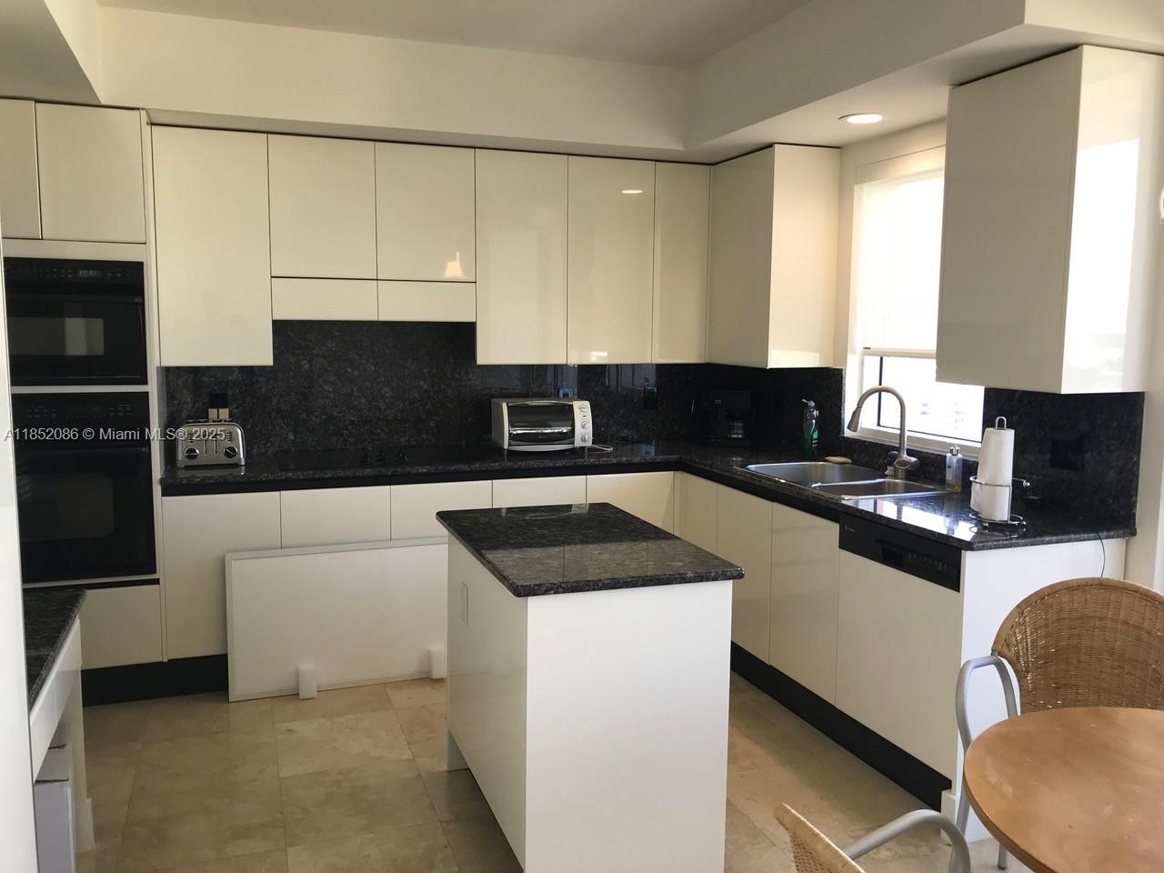 CLUB TOWER THREE CONDO - Residential Lease