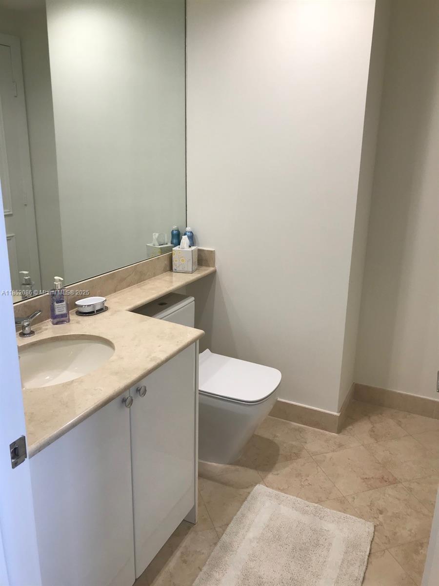 CLUB TOWER THREE CONDO - Residential Lease