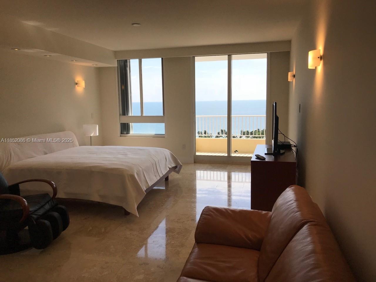 CLUB TOWER THREE CONDO - Residential Lease