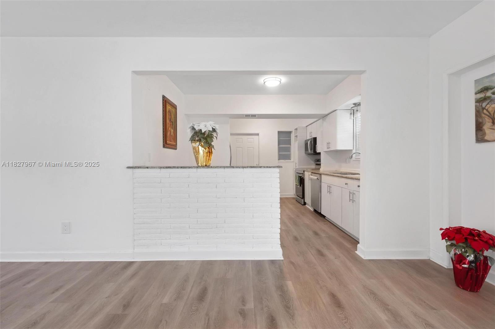 535 NE 158 ST