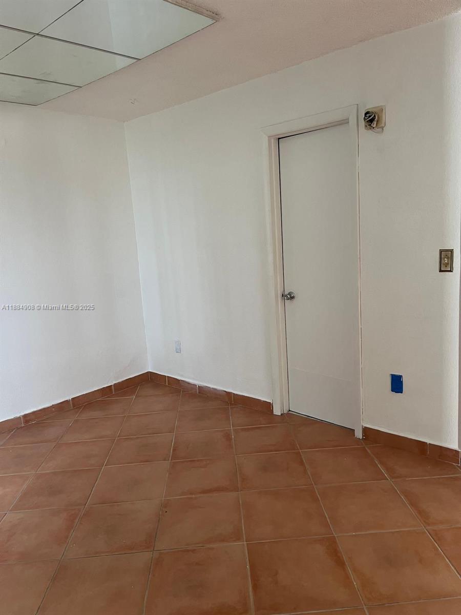 SAMARI LAKE EAST CONDO - Residential Lease