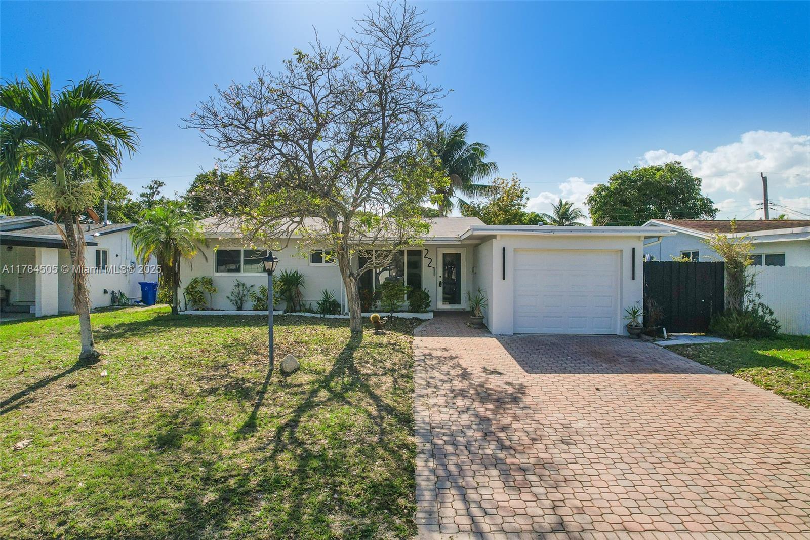 Property for Sale at 221 Sw 28th Ter, Fort Lauderdale, Broward County, Florida - Bedrooms: 3 
Bathrooms: 2  - $495,000