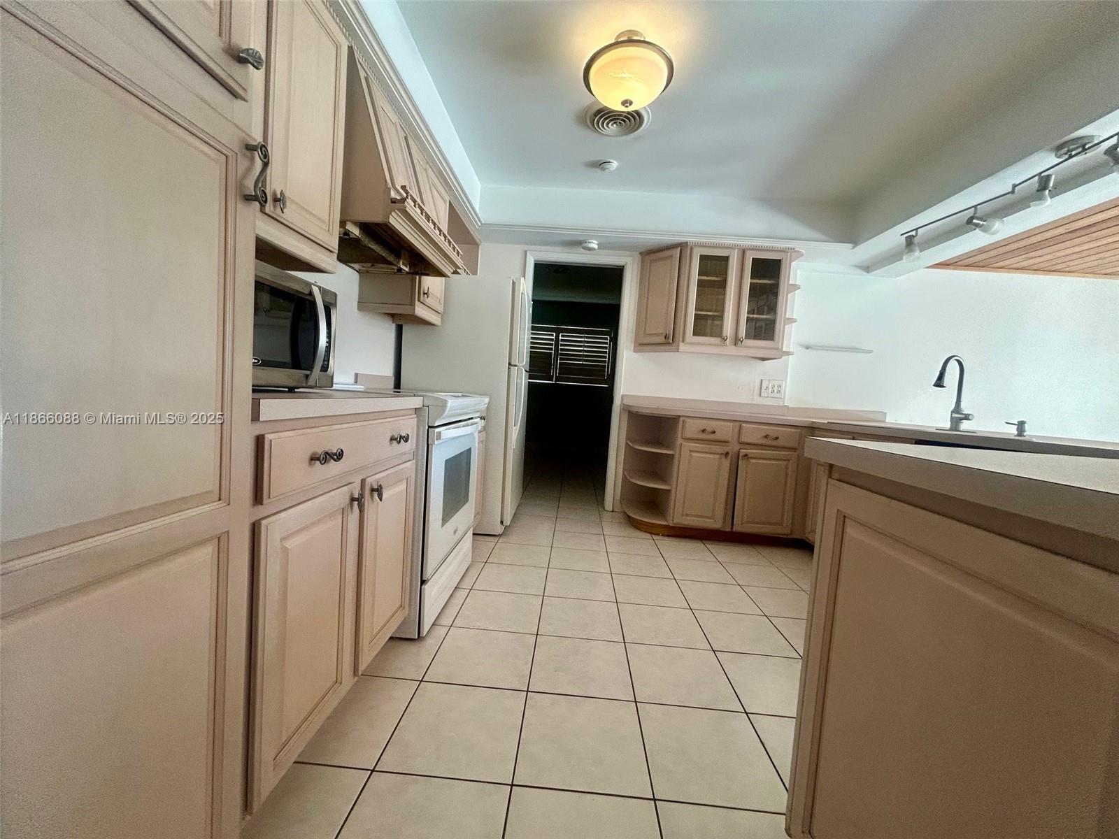 HIGH RIDGE ESTATES ADD - Residential