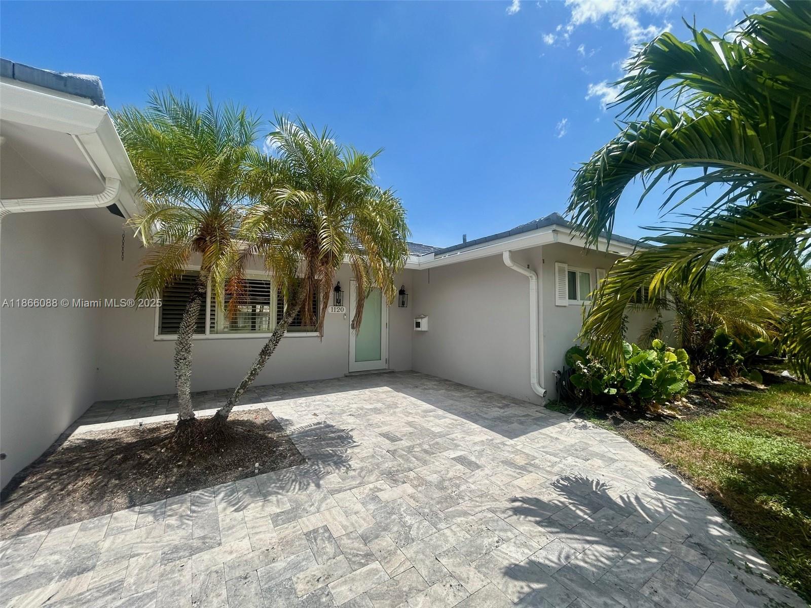1120 SE 6th Ter