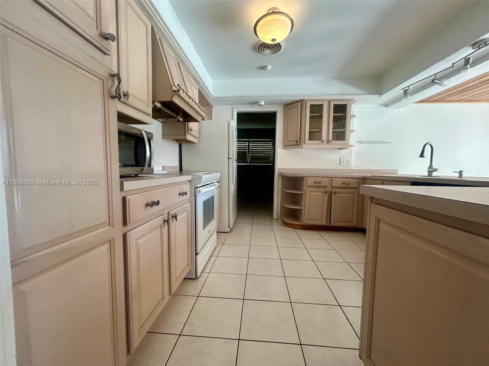 HIGH RIDGE ESTATES ADD - Residential