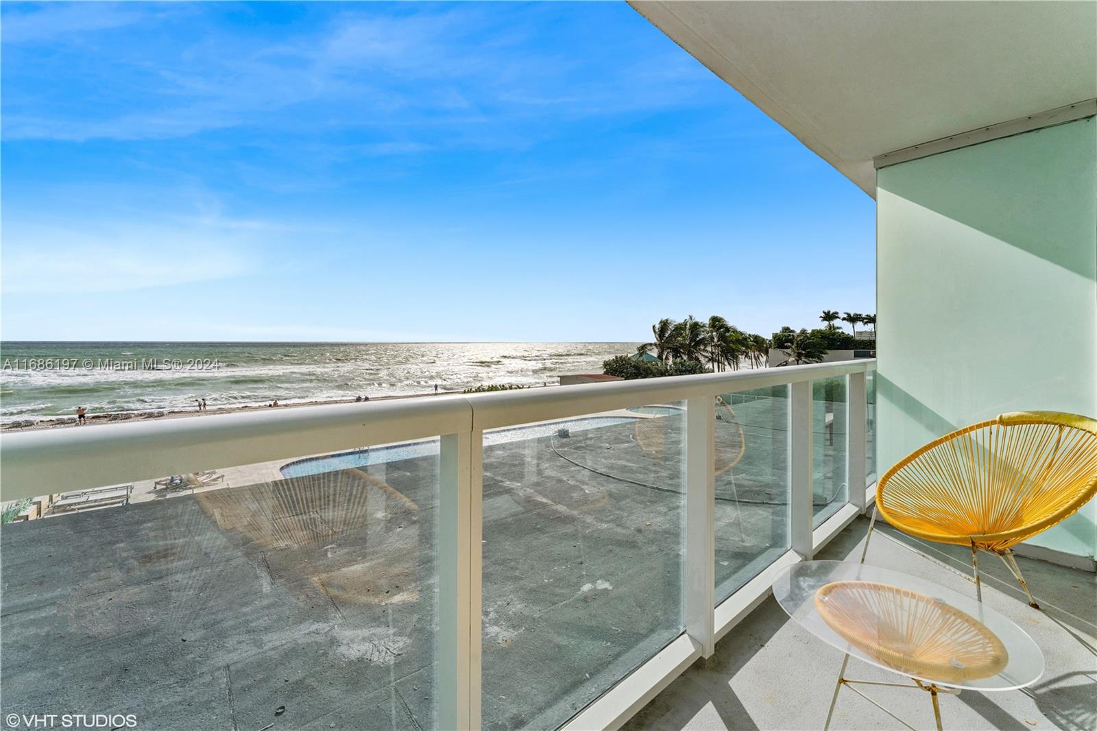 THE AVENTURA BEACH CLUB C - Residential