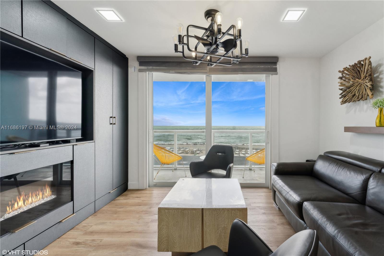 THE AVENTURA BEACH CLUB C - Residential
