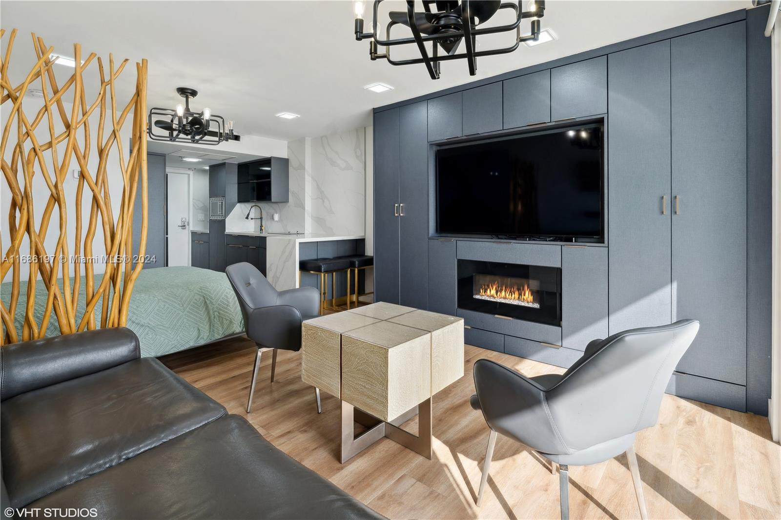 THE AVENTURA BEACH CLUB C - Residential