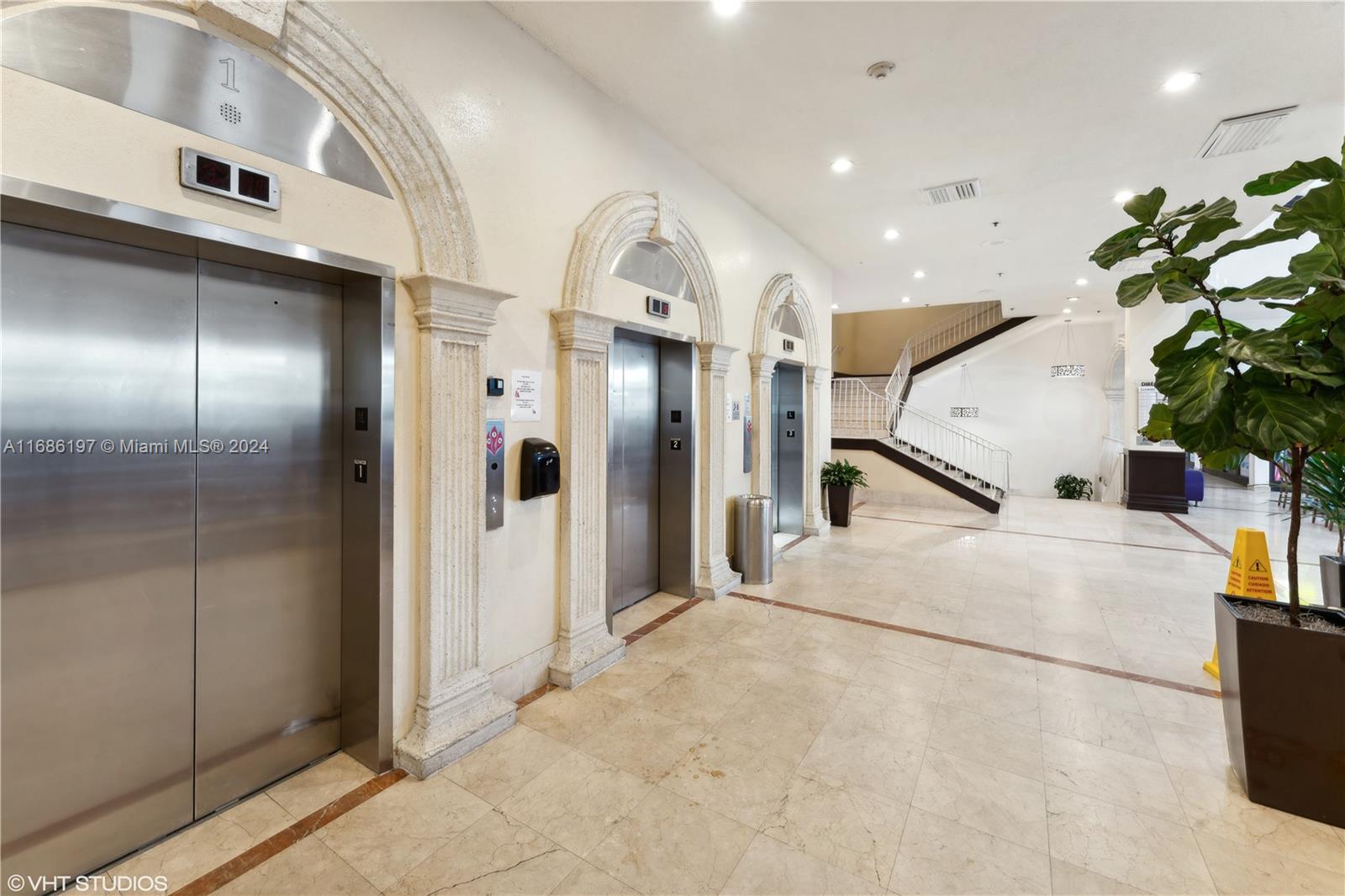 THE AVENTURA BEACH CLUB C - Residential