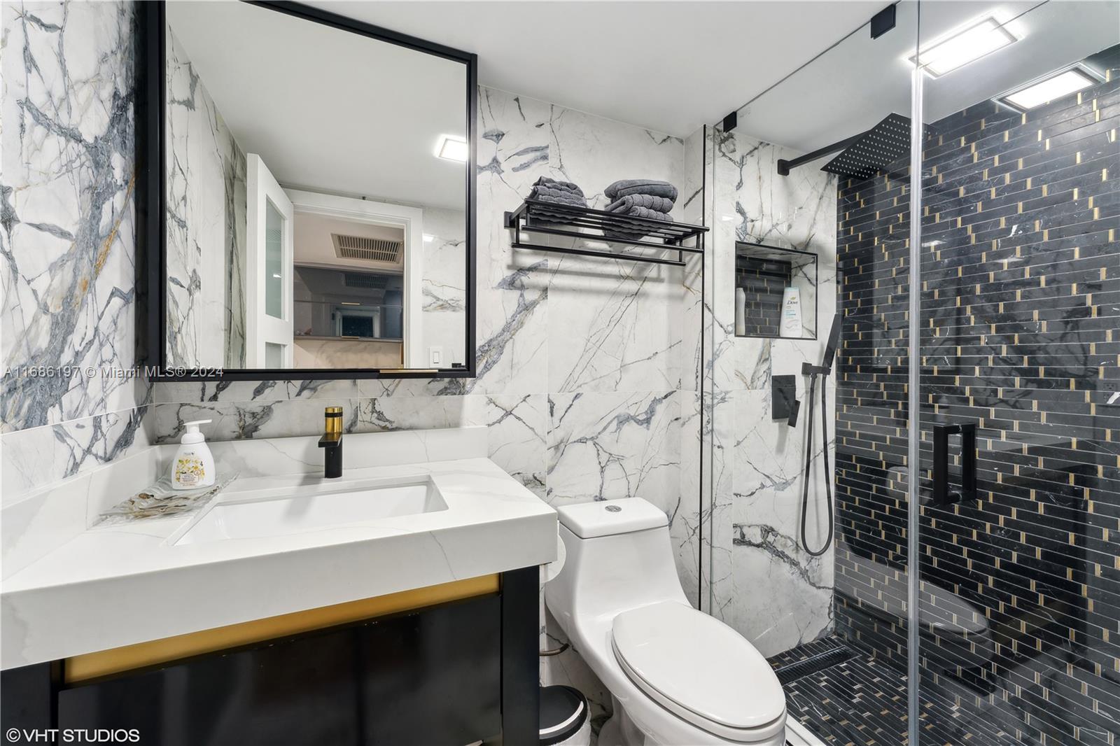 THE AVENTURA BEACH CLUB C - Residential
