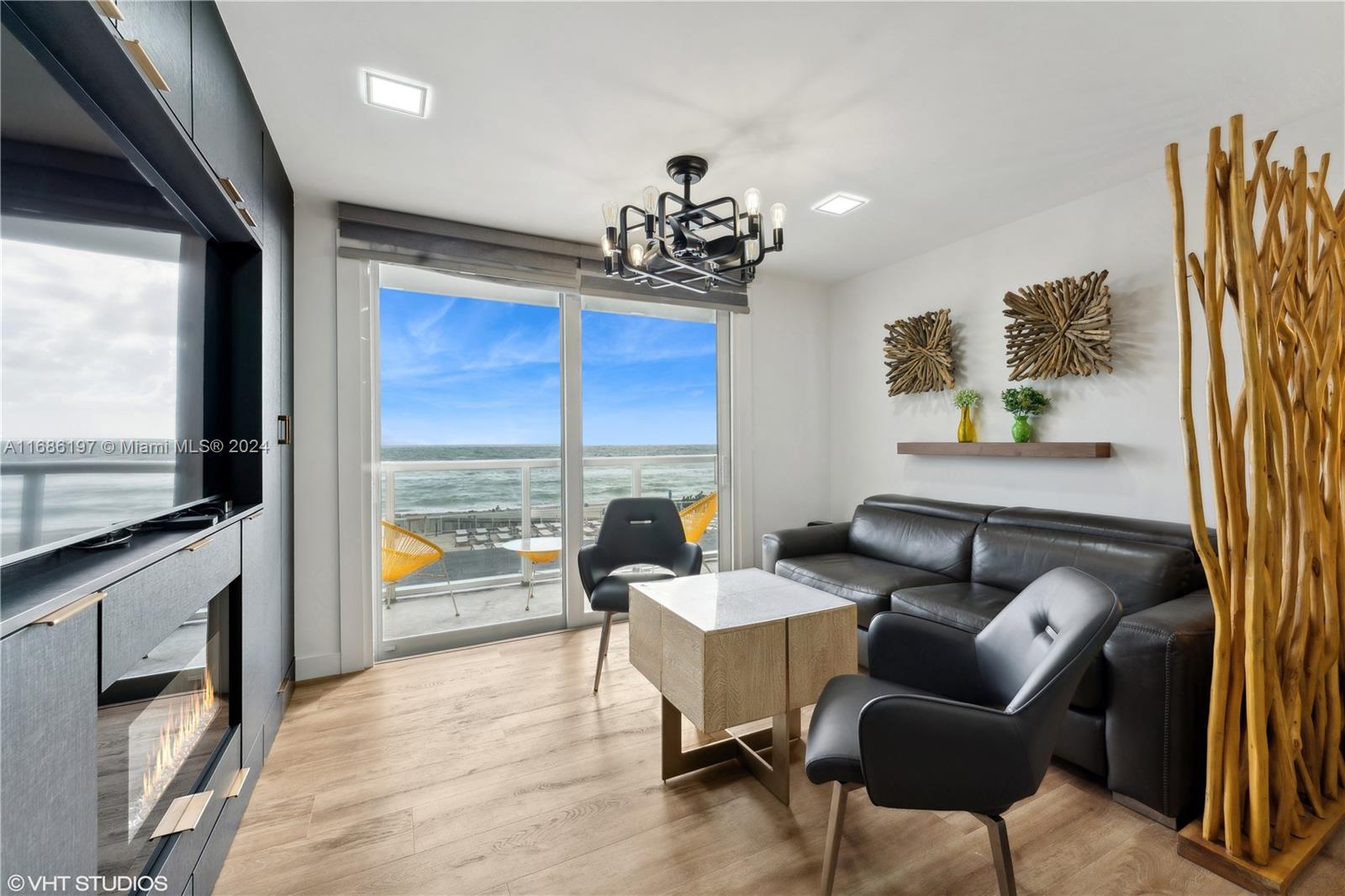 THE AVENTURA BEACH CLUB C - Residential