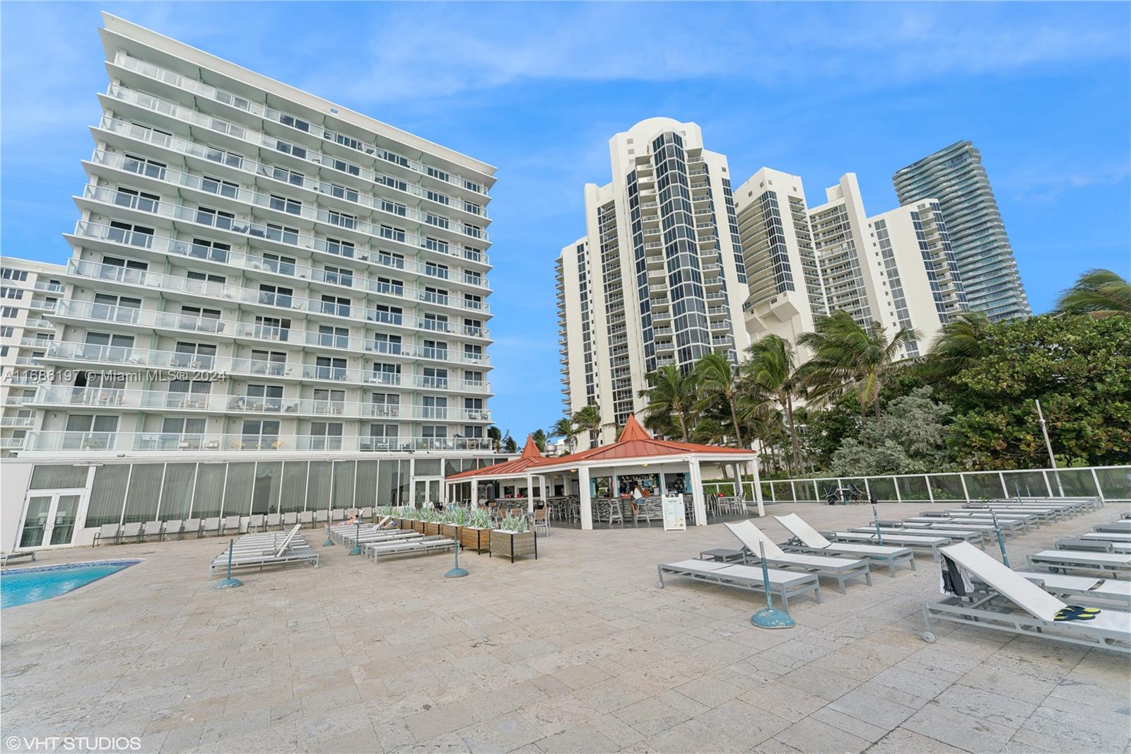 THE AVENTURA BEACH CLUB C - Residential