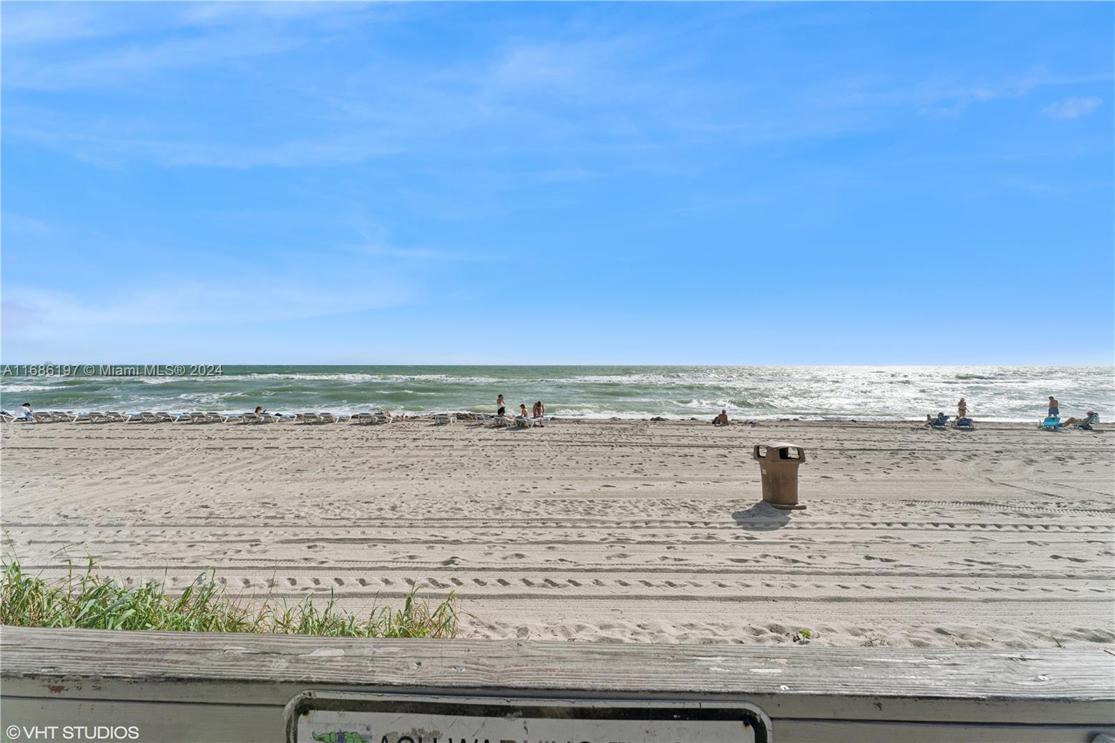 THE AVENTURA BEACH CLUB C - Residential
