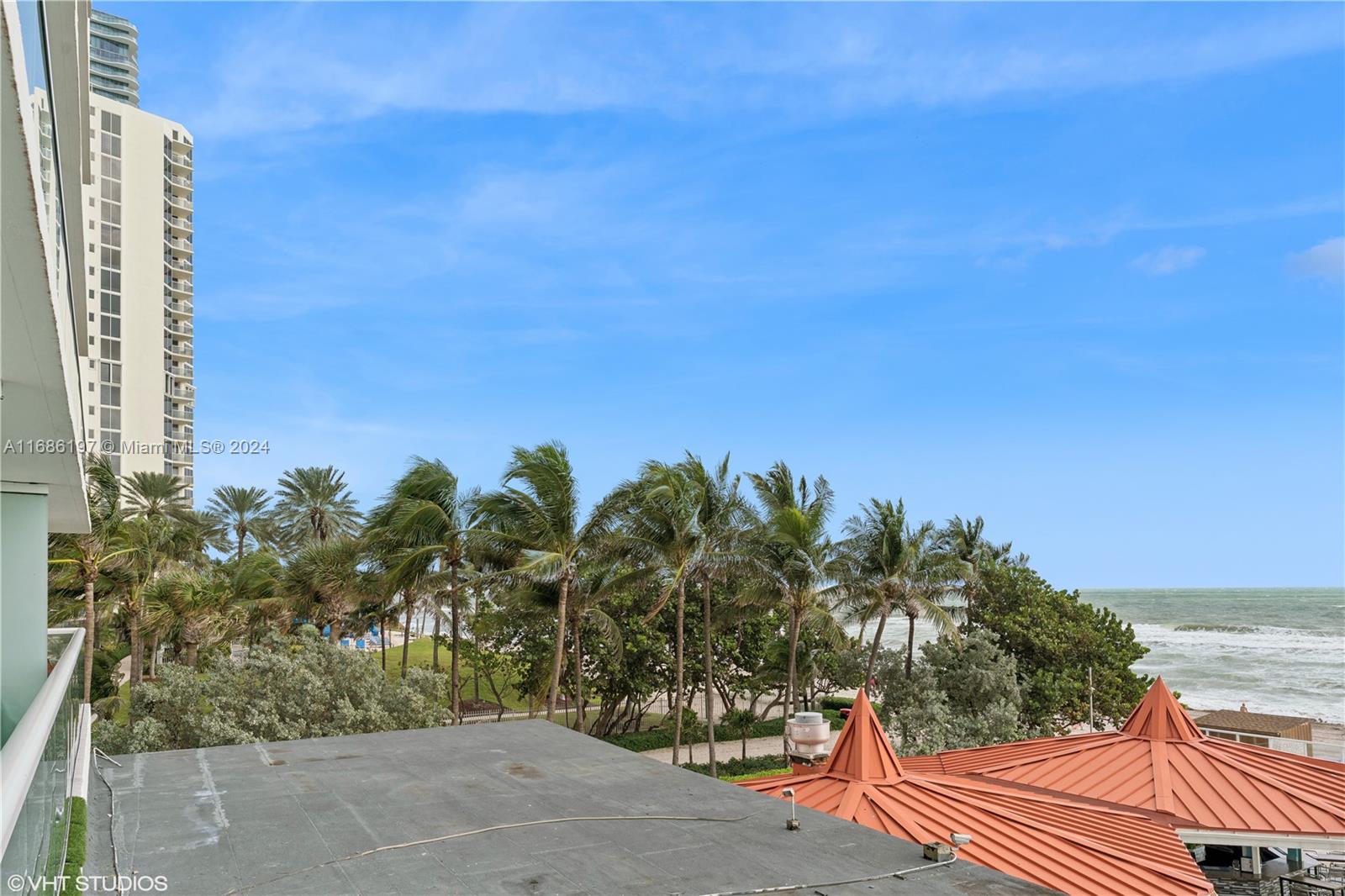 THE AVENTURA BEACH CLUB C - Residential